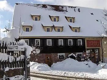 Gutshof-hotel Waldknechtshof מלון