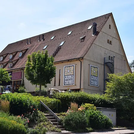 Gutshof-hotel Waldknechtshof מלון