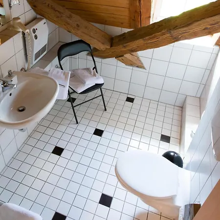 Gutshof-hotel Waldknechtshof فندق 4*