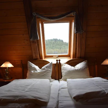 Gutshof-hotel Waldknechtshof 4*