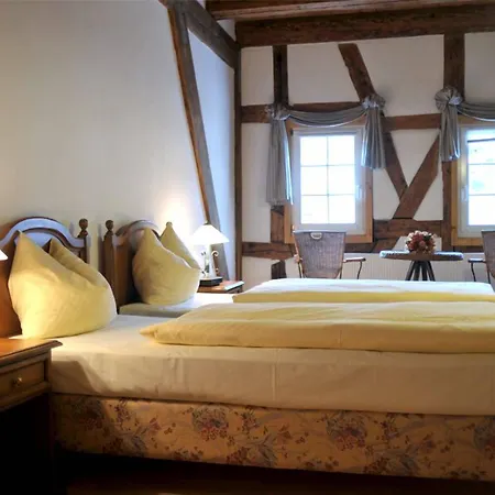 فندق Gutshof-hotel Waldknechtshof بيرسبرون