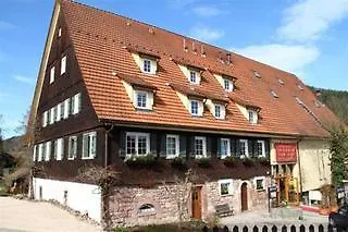 فندق Gutshof-hotel Waldknechtshof بيرسبرون