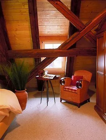 فندق Gutshof-hotel Waldknechtshof بيرسبرون