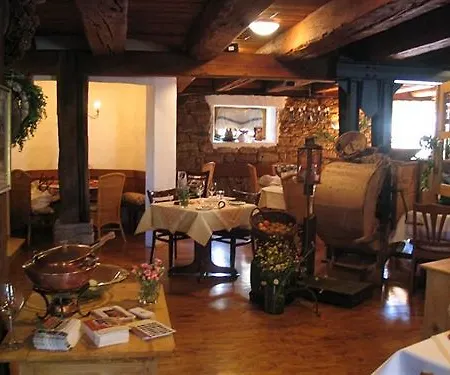 فندق Gutshof-hotel Waldknechtshof بيرسبرون