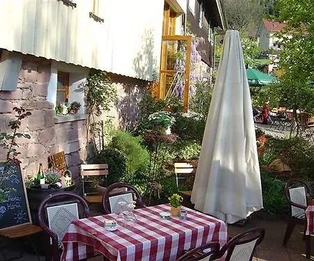 فندق Gutshof-hotel Waldknechtshof بيرسبرون