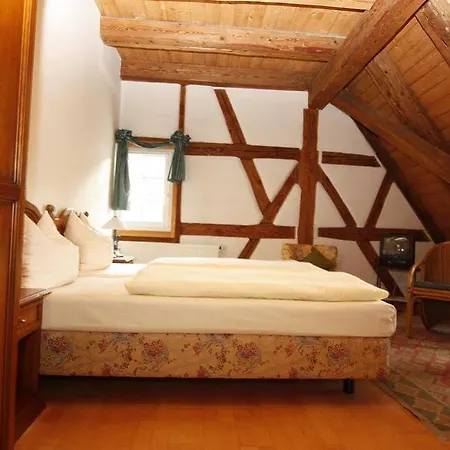 Gutshof-hotel Waldknechtshof מלון באיירסברון