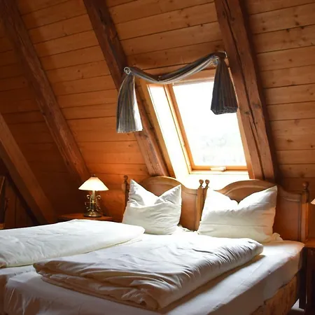Gutshof-hotel Waldknechtshof 4* بيرسبرون